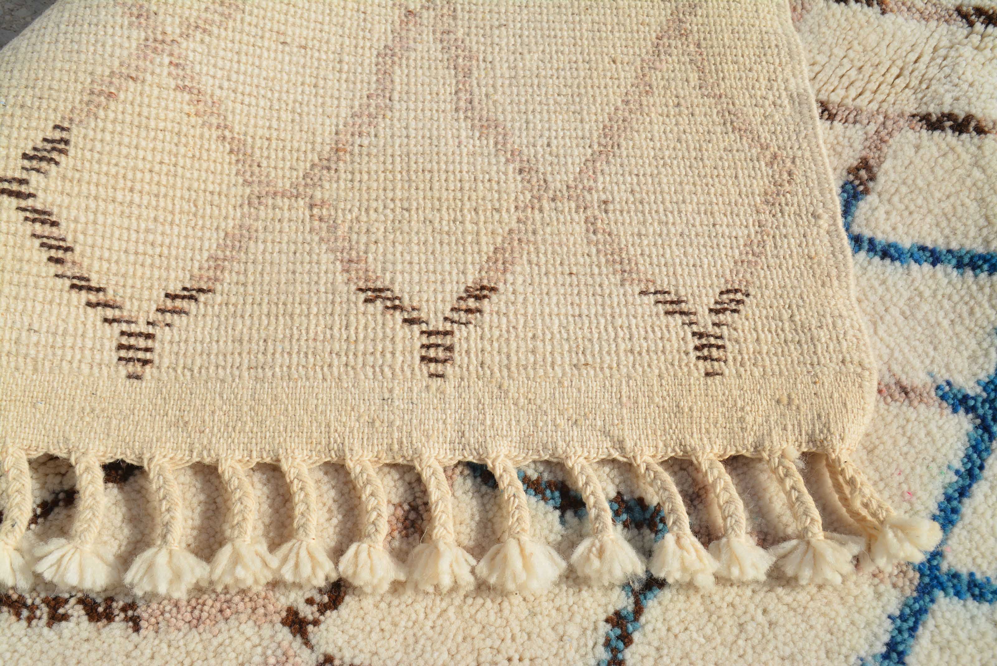 Atlantico (5'0" x 8'0") - Blue & Brown Lattice Azilal Rug - Hand-Knotted Wool - Image 4