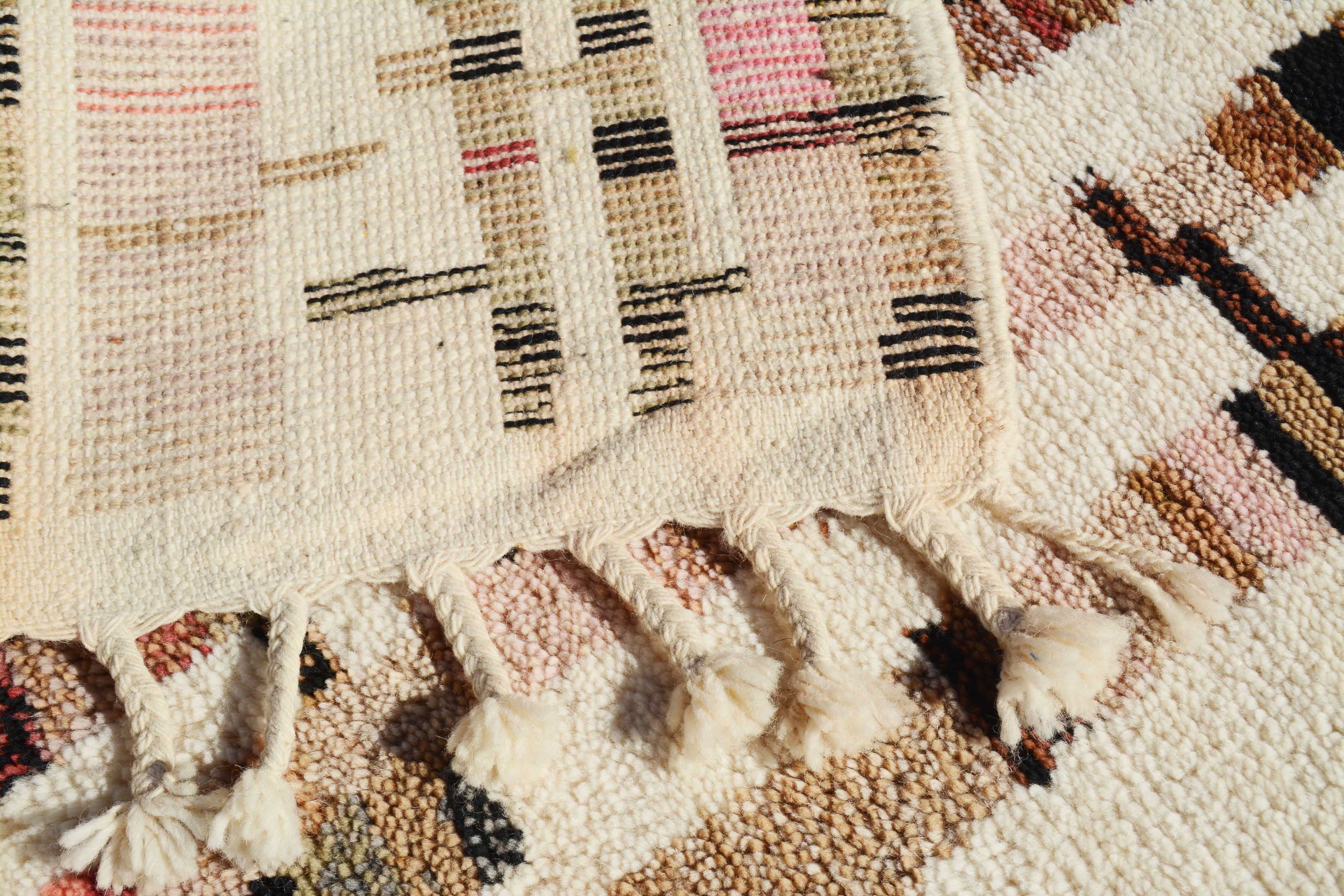 Azilal Love (4'3" x 6'0") - Abstract Pink & Multicolor Vertical Totem Azilal Rug - Image 4