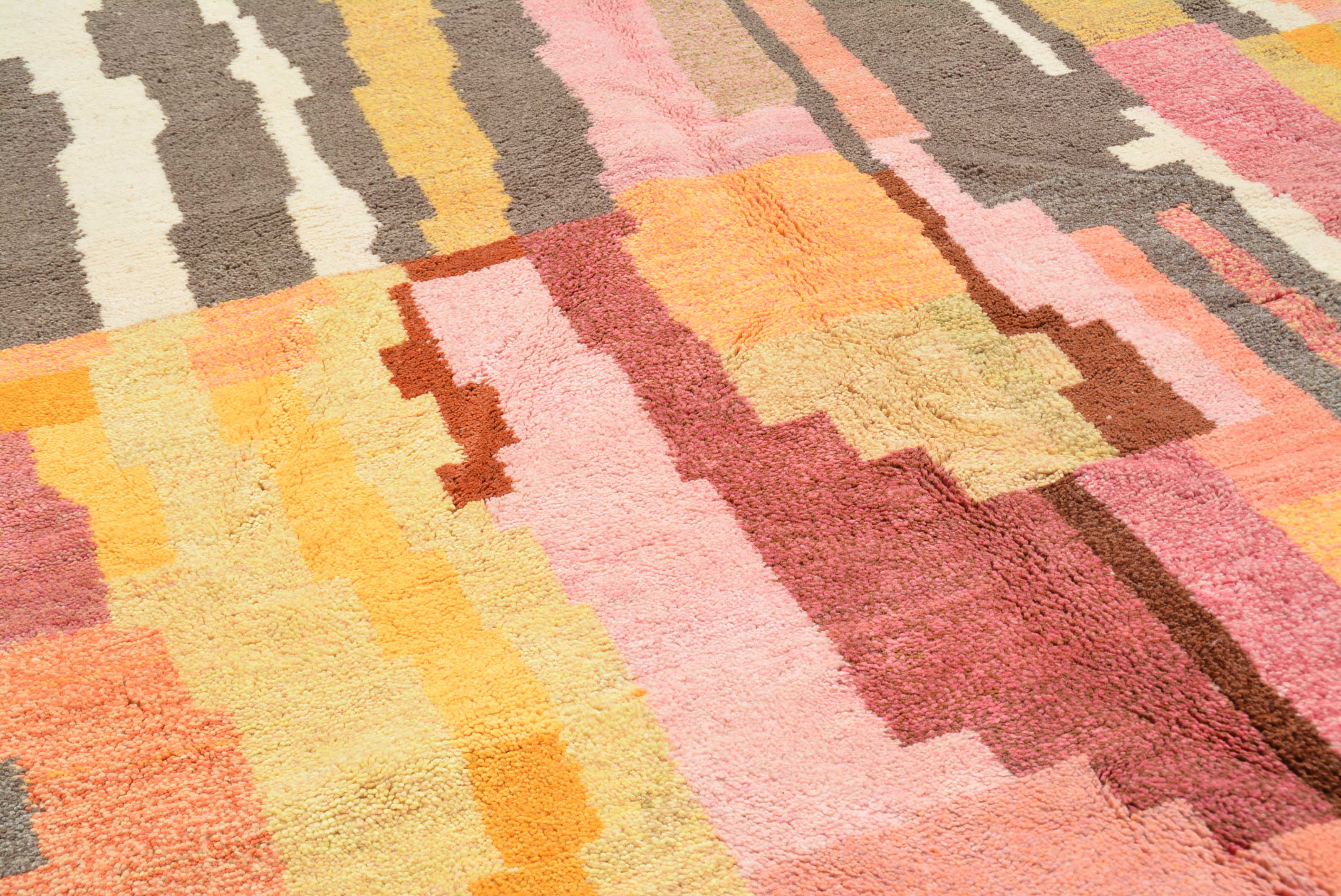 Desert Glow (9'0" x 12'0") - Abstract Sunset Moroccan Area Rug - Hand-Dyed Wool - Image 3