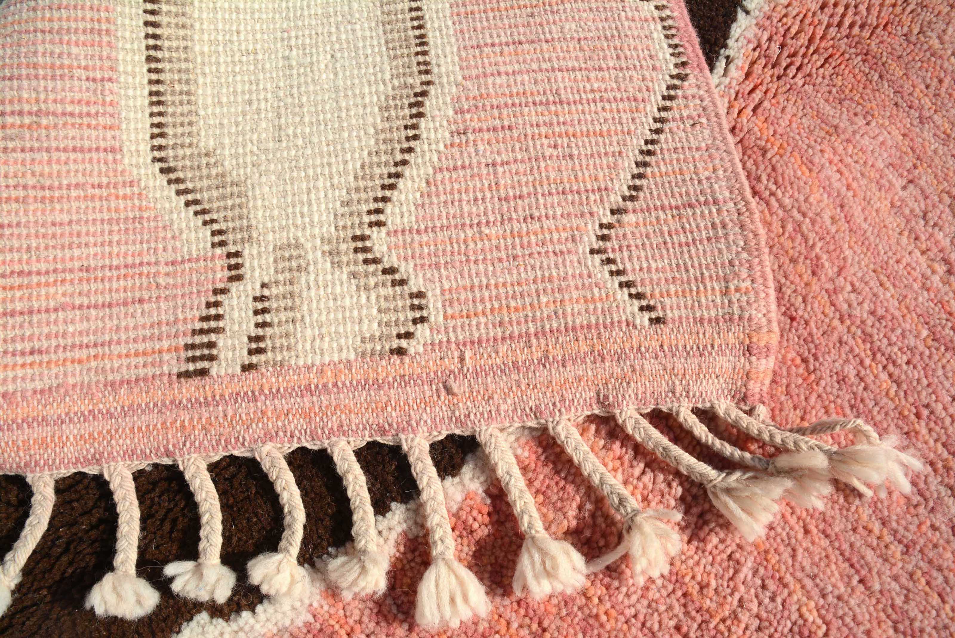 GemBliss (5'0" x 8'0") - Abstract Pink & Brown Totem Azilal Rug - Image 4
