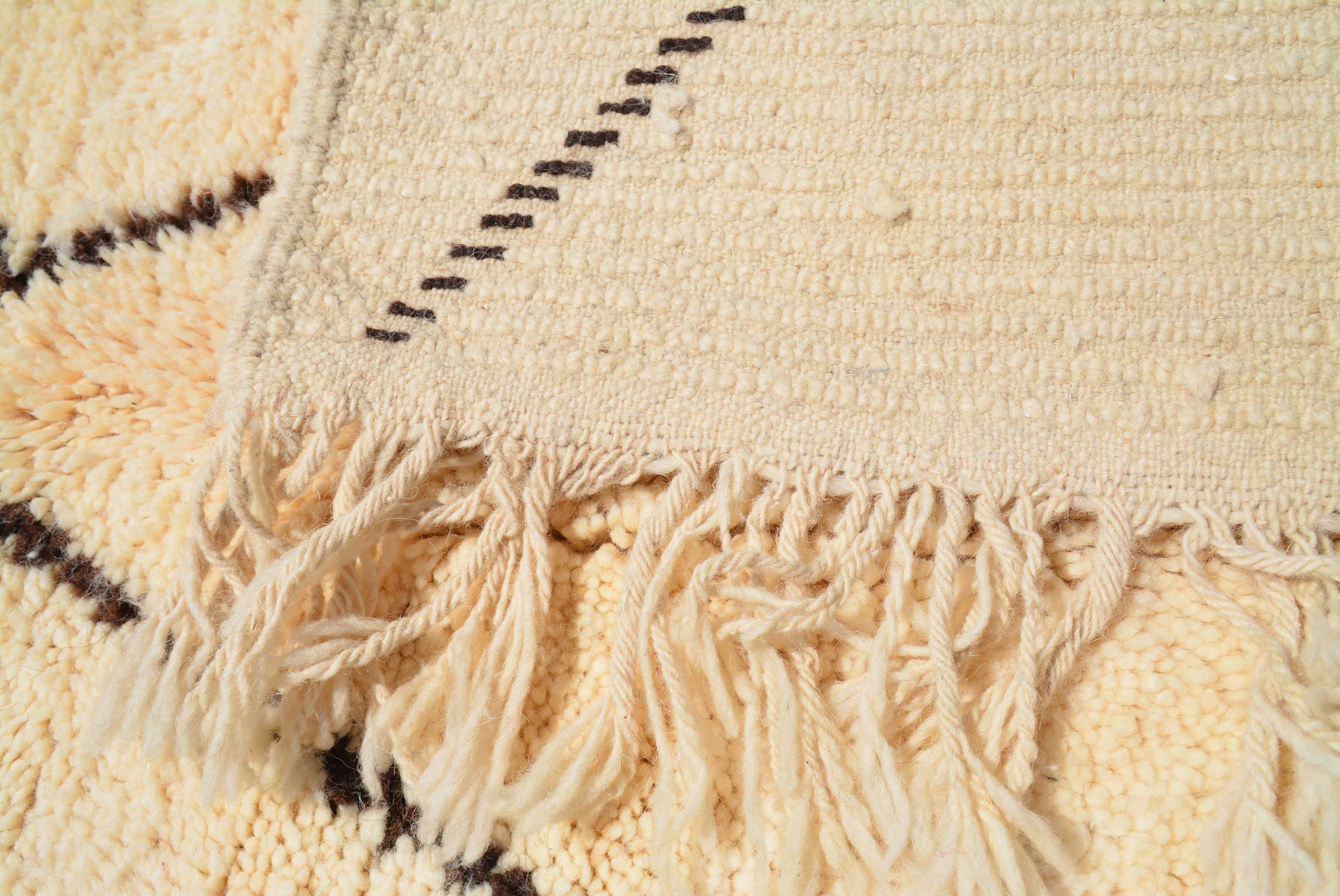 Like That (5'6" x 6'4") - Minimalist Large Diamond Beni Ourain Rug - Image 4
