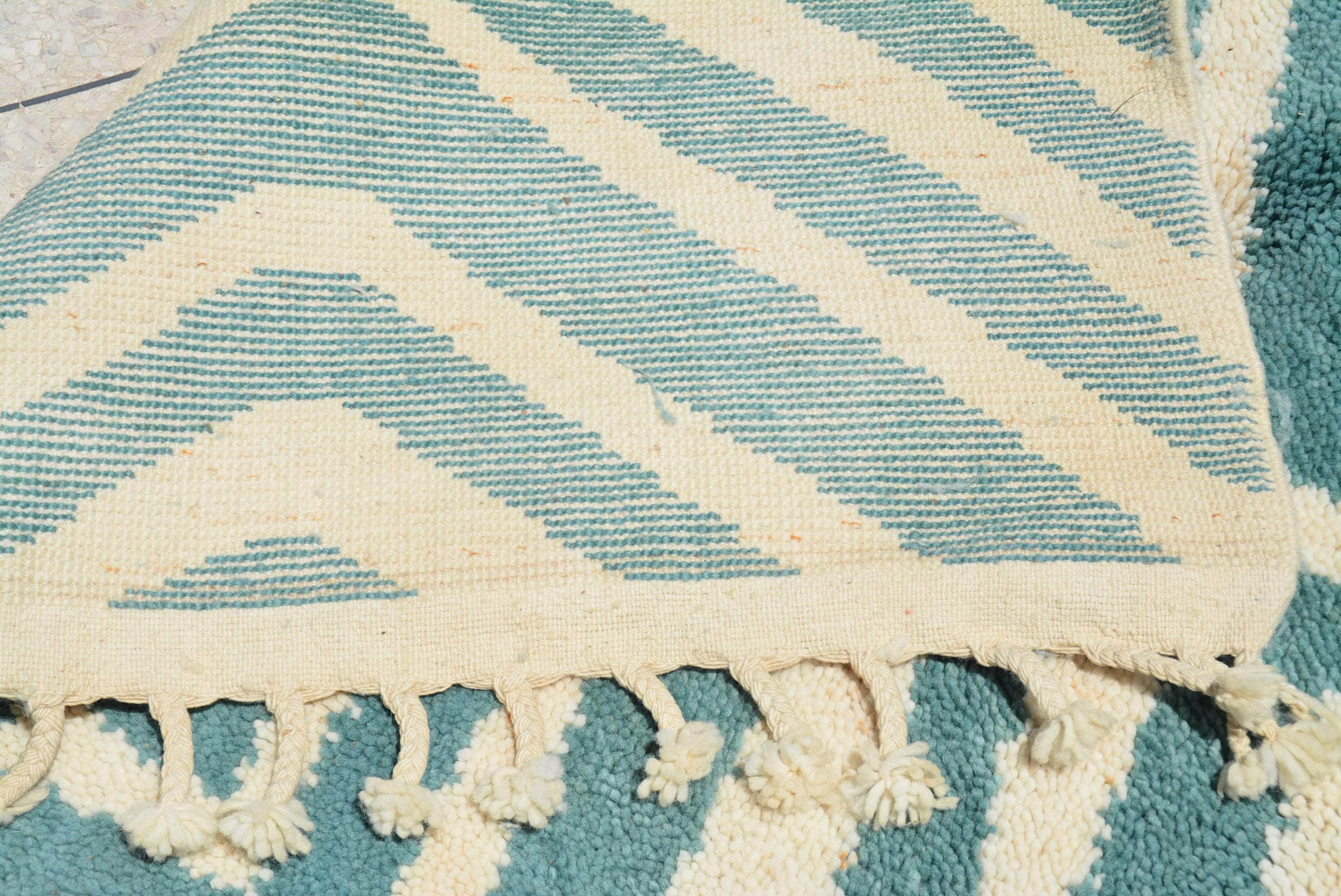 Moroccan Seabreeze (6'0" x 9'4") - Teal & Cream Spiral Diamond Geometric Azilal Rug - Image 4
