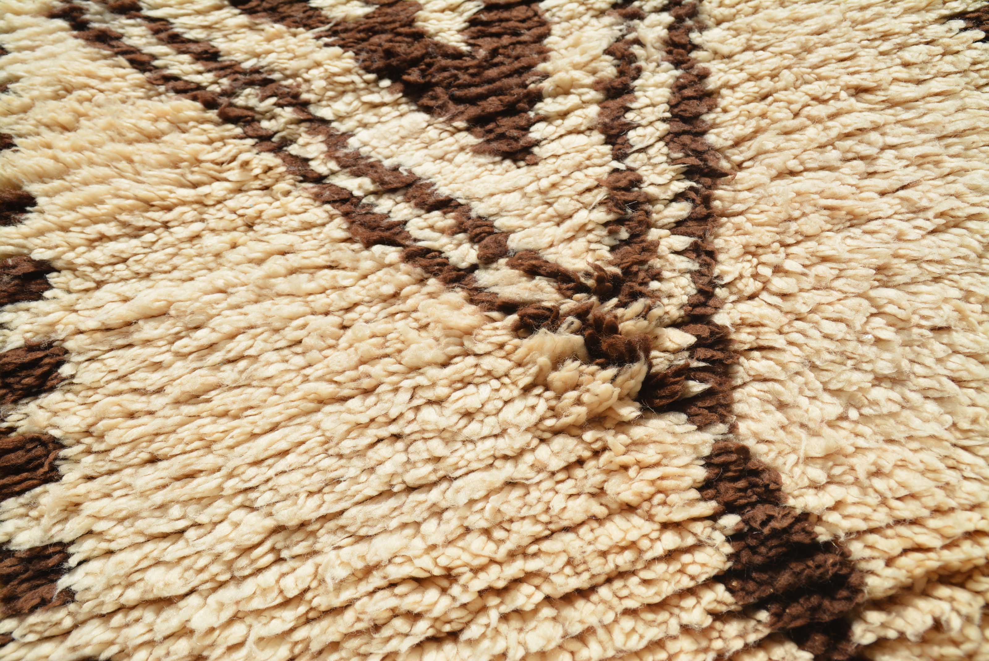 No Surrender (2'8" x 5'10") – Vintage Geometric Beni Ourain Accent Rug - Image 2