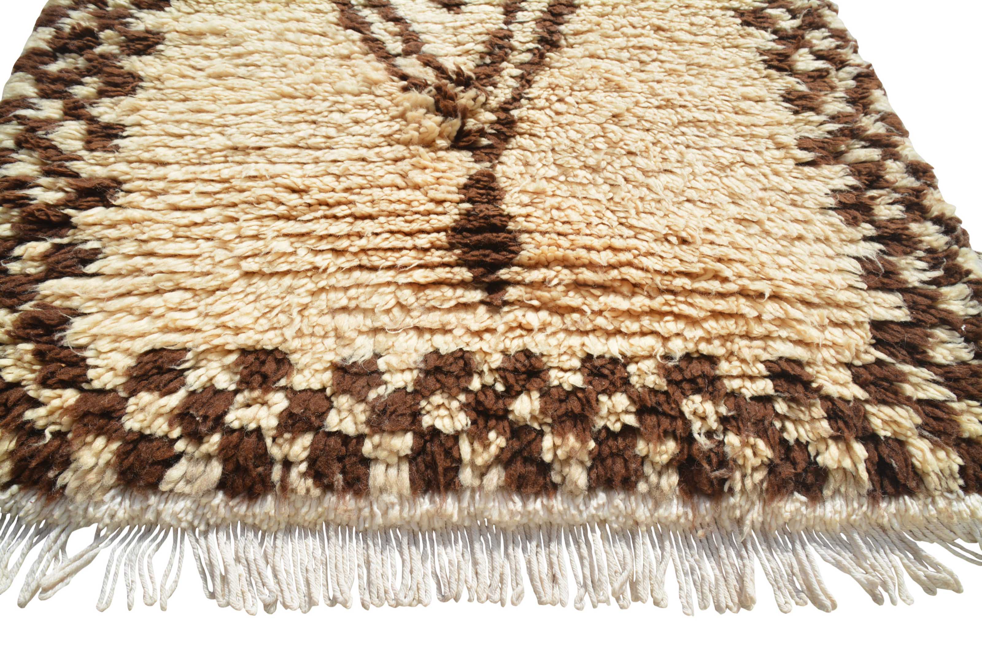 No Surrender (2'8" x 5'10") – Vintage Geometric Beni Ourain Accent Rug - Image 3