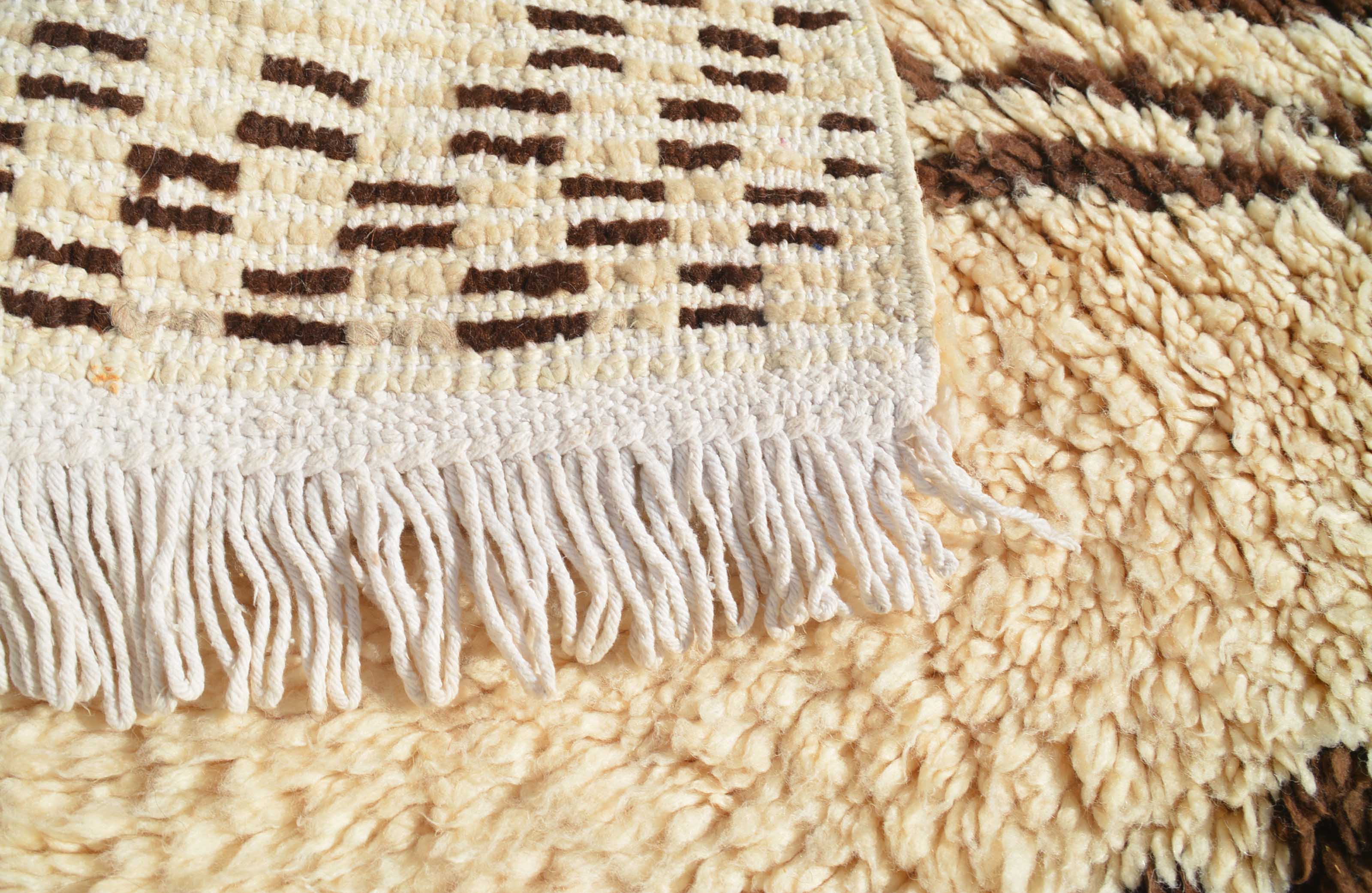 No Surrender (2'8" x 5'10") – Vintage Geometric Beni Ourain Accent Rug - Image 4