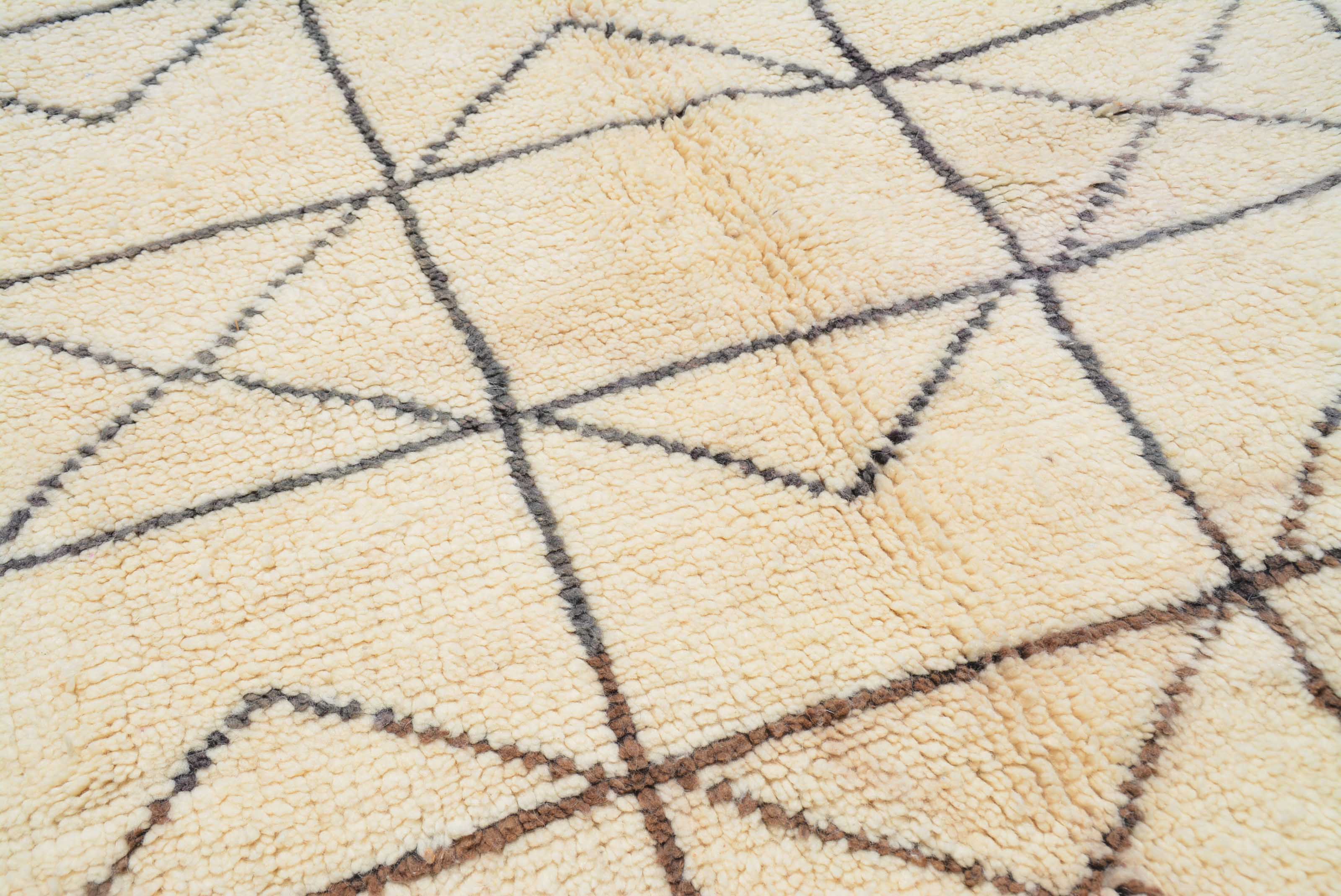 Take Back (5'5" x 7'7") - Minimalist Linear Beni Ourain Rug - Image 2