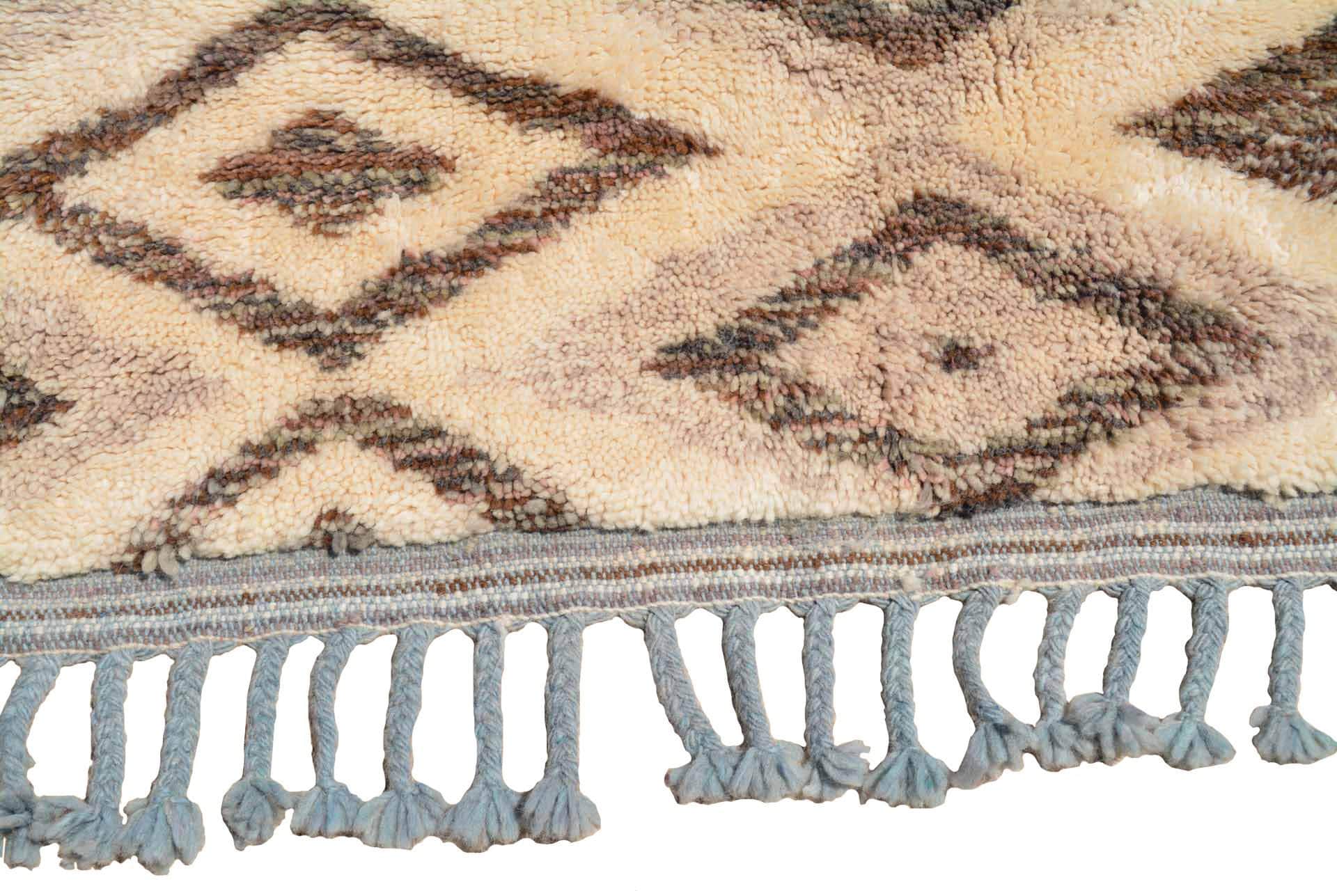 Walking Back (4'10" x 6'10") - Minimalist Brown Diamond Beni Ourain Rug - Image 3